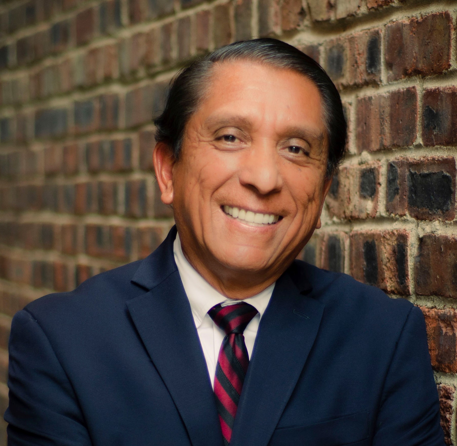 Dr. Ricardo Coronado